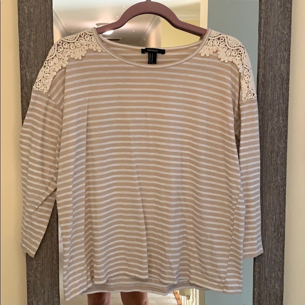 3/4 sleeve top!